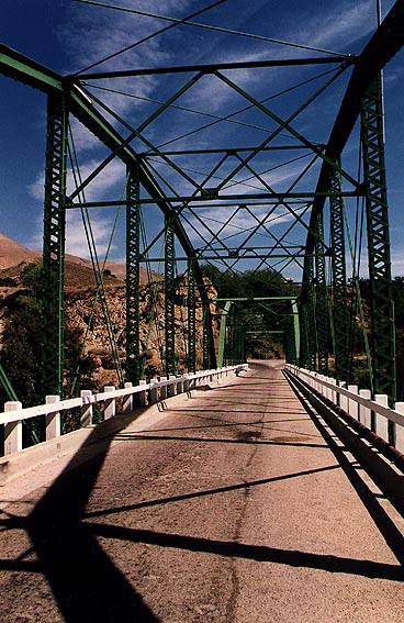 Arroyo Seco Bridge, G-16 (12/31/2003)