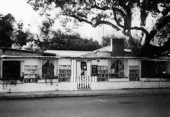 Bart's Bookstore (12/31/2003)