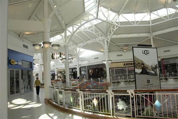 Westfield Valencia Town Center (12/1/2010 - Credits: Errol Reichow)