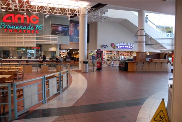 Westfield Promenade Shopping Center (12/1/2010 - Credits: Errol Reichow)