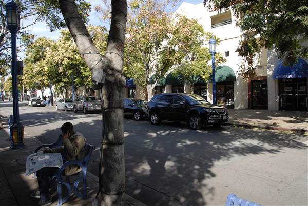 Westwood Village - Broxton Ave. (South) (11/30/2010 - Credits: Errol Reichow)