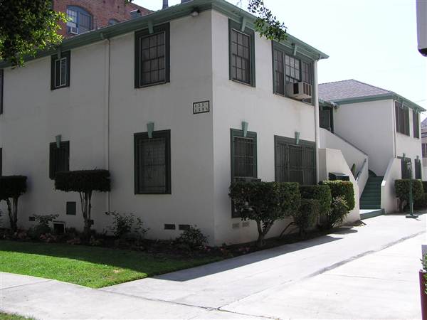 Chateau Annex - Roxbury (7/1/2011)