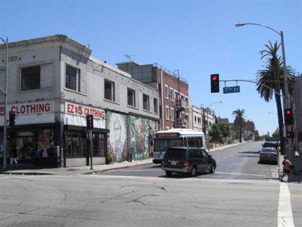 7th St. and Alvarado St. (9/1/2010 - Credits: Lindsay Mizrahi)