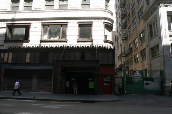 215 West 5th Street (9/1/2010 - Credits: Lindsay Mizrahi)