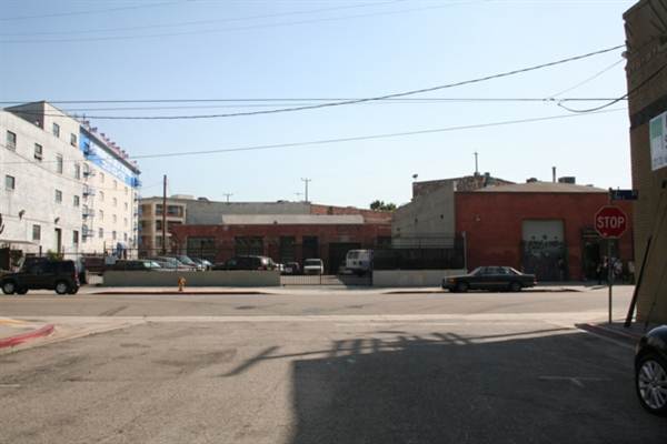 3rd St. and Garey St. (9/1/2010 - Credits: Lindsay Mizrahi)