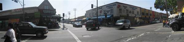Maple Ave. and Pico Blvd. (9/1/2010 - Credits: Lindsay Mizrahi)