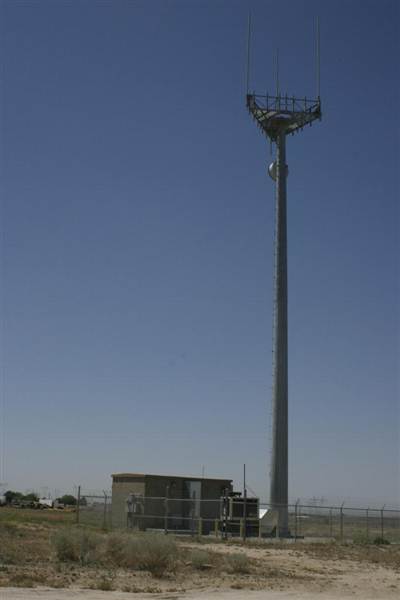 Communications Tower; 128th & Pearblossom Highway (5/20/2011 - Credits: Lindsay Mizrahi)