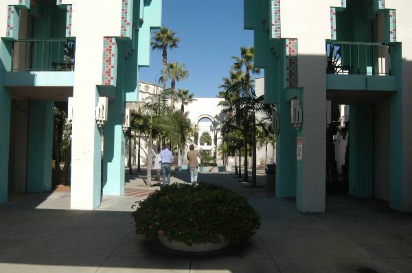 Beverly Hills City Hall (2/3/2009)