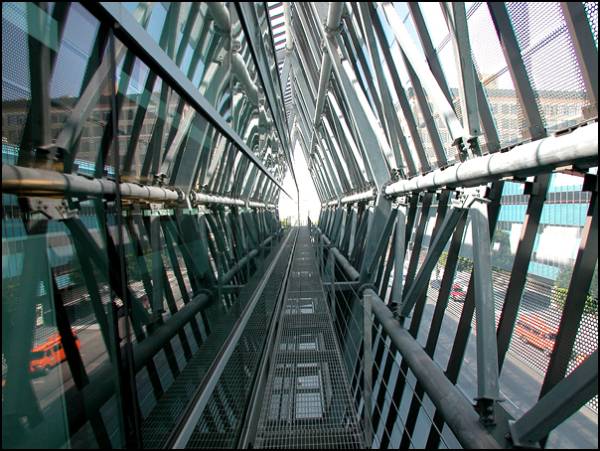 Caltrans District 7 Headquarters - EXTERIOR FILMING ONLY (12/31/2003)