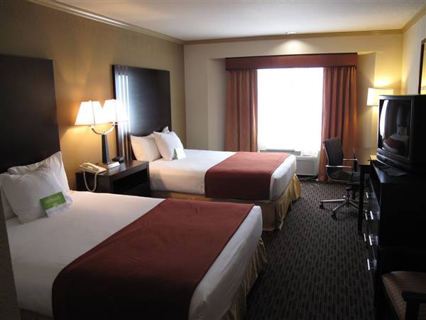 La Quinta Inn & Suites Davis (8/26/2015 - Credits: http://www.lq.com/en/findandbook/hotel-details.6498.address.html?from=%2Fcontent%2Flq%2Flq-com%2Fen&)