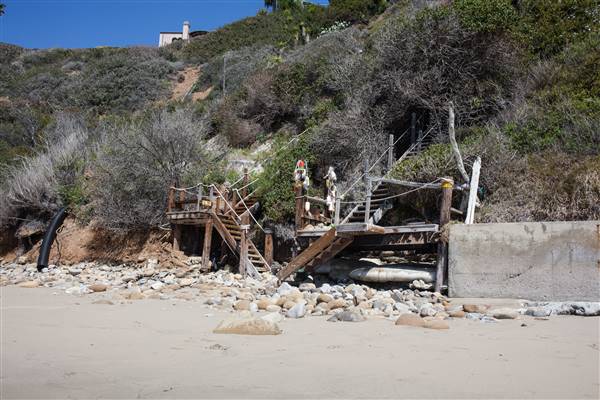 La Piedra State Beach @ Robert H. Meyer Memorial State Beach (SB) - CFC (4/1/2016 - Credits: Photo courtesy of Gillian Bissonnette, California Film Commission)