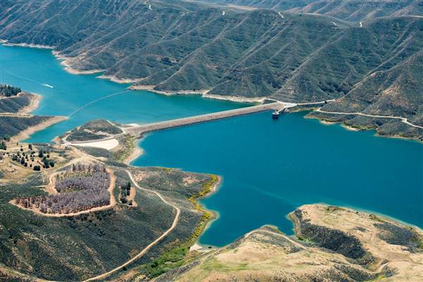 Castaic Lake State Recreation Area (SRA) - lake administered by Los Angeles County (5/9/2014 - Credits: Department of Water Resources)