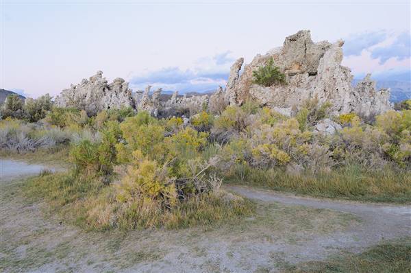 Mono Lake Tufa State Natural Reserve (SNR) / South Tufa Lake - Inyo National Forest (NF) (8/28/2013 - Credits: King of Hearts / Wikimedia Commons / CC-BY-SA-3.0)