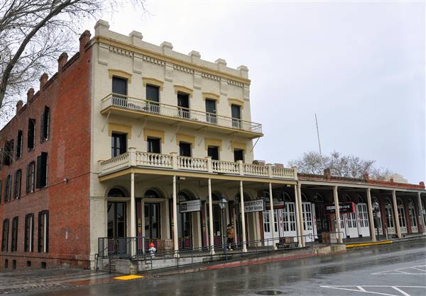 Old Sacramento State Historic Park (SHP) (12/25/2010 - Credits: By Steve Rouhotas (Own work) [CC BY-SA 3.0 (http://creativecommons.org/licenses/by-sa/3.0)], via Wikimedia Commons)