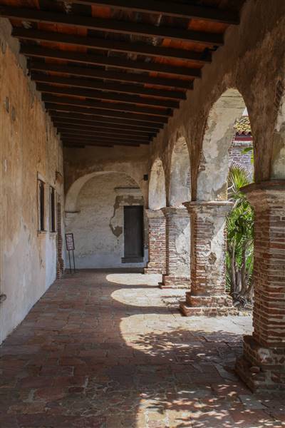 Mission San Juan Capistrano (3/28/2013 - Credits: By Bernard Gagnon (Own work) [GFDL (http://www.gnu.org/copyleft/fdl.html) or CC BY-SA 3.0 (http://creativecommons.org/licenses/by-sa/3.0)], via Wikimedia Commons)
