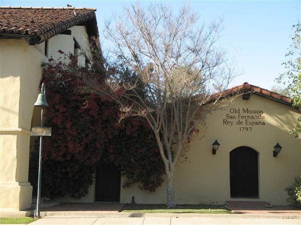 Mission San Fernando Rey de Espana (3/30/2007 - Credits: By The original uploader was Geographer at English Wikipedia [CC BY 2.5 (http://creativecommons.org/licenses/by/2.5)], via Wikimedia Commons)