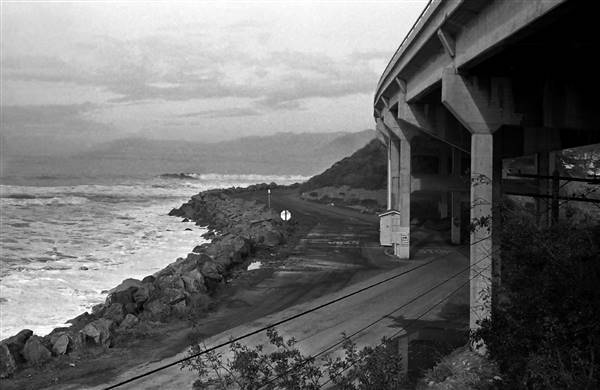 Emma Wood State Beach (SB) (12/26/2006 - Credits: By Mel Stoutsenberger [CC BY-SA 2.0 (http://creativecommons.org/licenses/by-sa/2.0)], via Wikimedia Commons)