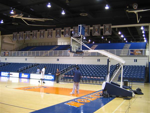 California State University, Fullerton (8/8/2008 - Credits: By Greenstrat (Own work) [Public domain], via Wikimedia Commons)