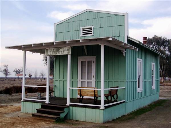 Colonel Allensworth State Park (SP) (12/22/2007 - Credits: "allensworth26" by Matthew Lee High (CC BY-NC 2.0)[https://creativecommons.org/licenses/by-nc/2.0/legalcode]https://www.flickr.com/photos/matthigh/)
