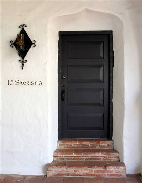 Mission San Diego de Alcala - San Diego Mission (4/29/2011 - Credits: "Mission San Diego de Alcala-100" by Rachel Titiriga (CC BY 2.0)[https://creativecommons.org/licenses/by/2.0/legalcode]https://www.flickr.com/photos/pocait/)