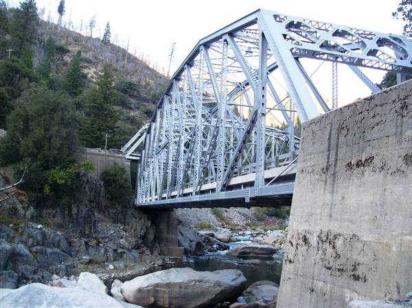 Tobin Bridges (11/5/2007 - Credits: "Feather051" by Matthew Lee High (CC BY-NC 2.0)[https://creativecommons.org/licenses/by-nc/2.0/legalcode]https://www.flickr.com/photos/matthigh/)