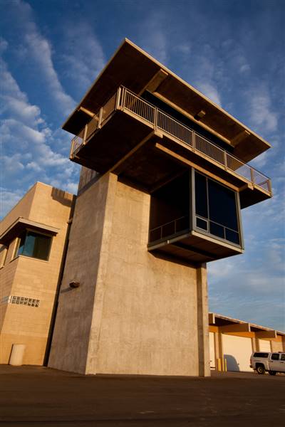 Bolsa Chica State Beach (SB) & Lifeguard Tower (1/16/2010 - Credits: "untitled-7.jpg" by Will Hastings (CC BY-NC 2.0)[https://creativecommons.org/licenses/by-nc/2.0/legalcode]https://www.flickr.com/photos/willsan/)