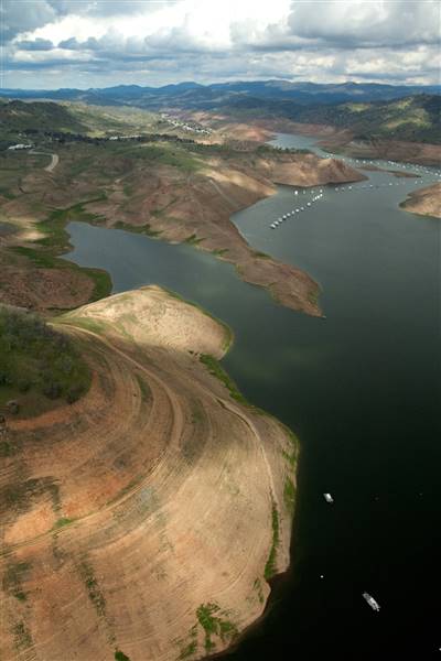 Lake McClure & Barrett Cove Recreation Area (3/2/2015 - Credits: Photo courtesy of California Department of Water Resources)