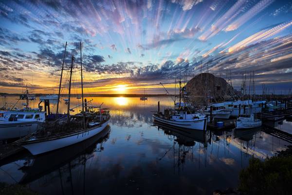 Morro Bay Harbor (12/25/2012 - Credits: "Sunset Time Warp" By Howard Ignatius (CC BY-NC-ND 2.0)[https://creativecommons.org/licenses/by-nc-nd/2.0/legalcode]https://www.flickr.com/photos/howardignatius/)