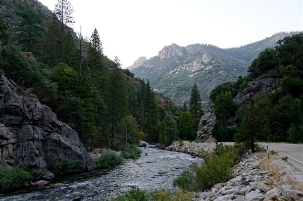 Sequoia and Kings Canyon National Parks & Crystal Cave (10/14/2011 - Credits: "Sequoia - Kings Canyon Oct 2011" by Curt Mills (CC BY-NC 2.0)[https://creativecommons.org/licenses/by-nc/2.0/legalcode]https://www.flickr.com/photos/millsjpg/)