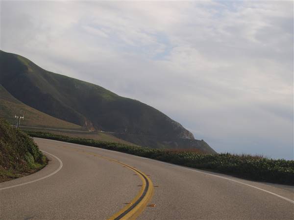 Highway 1 - Lompoc (2/1/2010 - Credits: "widoczki z drogi nr 1" by Rafal Prochniak (CC BY-SA 2.0)[https://creativecommons.org/licenses/by-sa/2.0/legalcode]https://www.flickr.com/photos/burlap/)