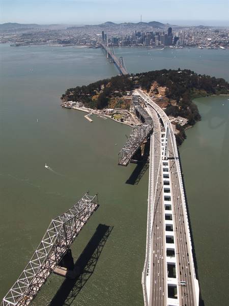 San Francisco-Oakland Bay Bridge - Highway 80 - Pedestrian Walkway & Bike Path (6/14/2014 - Credits: "San Francisco-Oakland Bay Bridge" by Cyril Fluck (CC BY 2.0) [https://creativecommons.org/licenses/by/2.0/legalcode] https://www.flickr.com/photos/39090590@N02/)