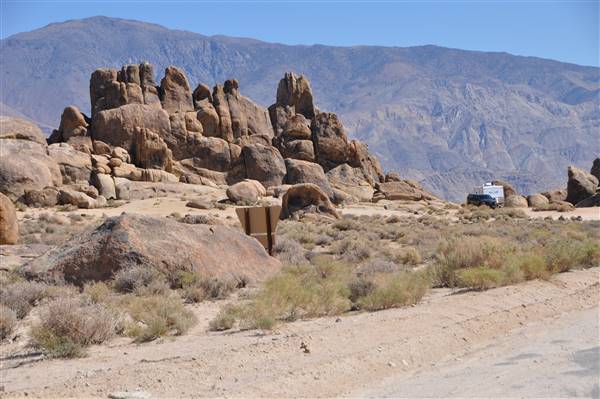 Alabama Hills - Bureau of Land Management / BLM - Bishop Field Office (11/15/2016 - Credits: Photo courtesy of Robin Citrin)