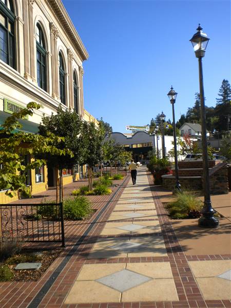 Auburn - Down Town (4/13/2017)