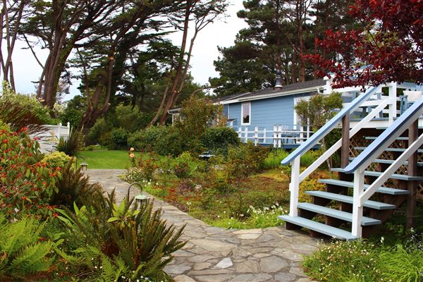 Agate Cove Inn (4/5/2017 - Credits: Kellen Lim)