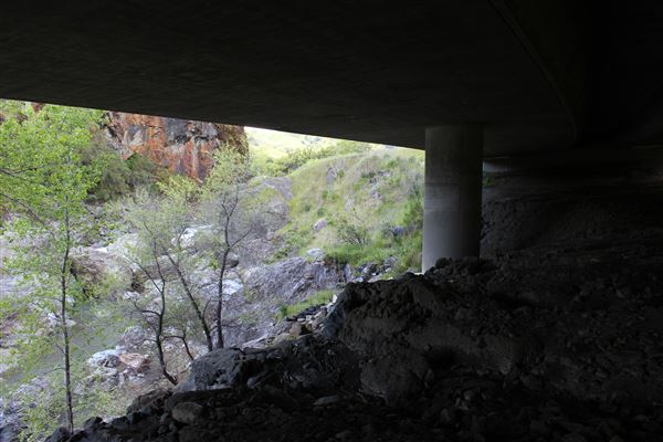 Highway 101 Bridge @ Frog Woman Rock aka Korean War Veterans Memorial Bridge - Bridge at mile marker 4.85, north of Mendocino/Sonoma county line (4/18/2017 - Credits: Kellen Lim)