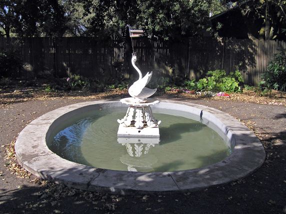 Sonoma State Historic Park (SHP) / General Vallejo’s Home / The Barracks / Mission San Francisco Solano (7/25/2018)