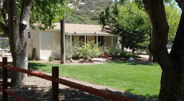 Freedom Ranch - Shadowlands Foundation - Wolves in California (1/7/2019)