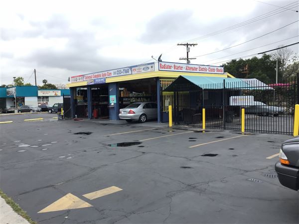 Universal Complete Auto Care (8/15/2018 - Credits: Steve Ibrahim)
