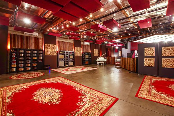 Mad Muse Studios (11/3/2020 - Credits: Mad Mjse)