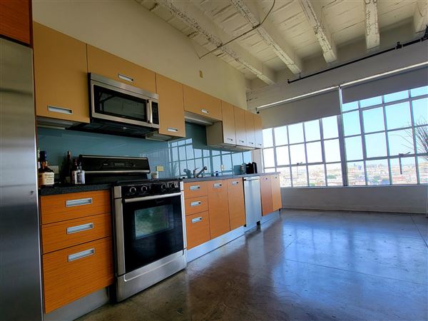 Open Loft Space with Broad Windows (6/10/2022 - Credits: c&I studios)