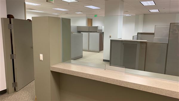 Junipero Serra State Building - Department of General Services (DGS) - Vacant 8th Fl. Cubicles, Office and walkways. (8/3/2022 - Credits: Brandy Davis)