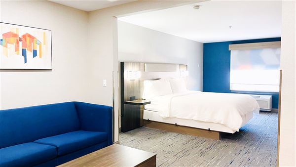 Holiday Inn Express & Suites Frazier Park (3/28/2023 - Credits: Holiday Inn Express)