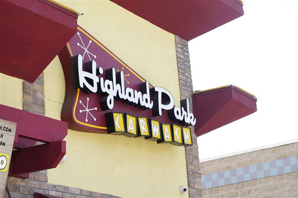 Highland Park Car Wash (1/2/2023 - Credits: Daniel Lee)
