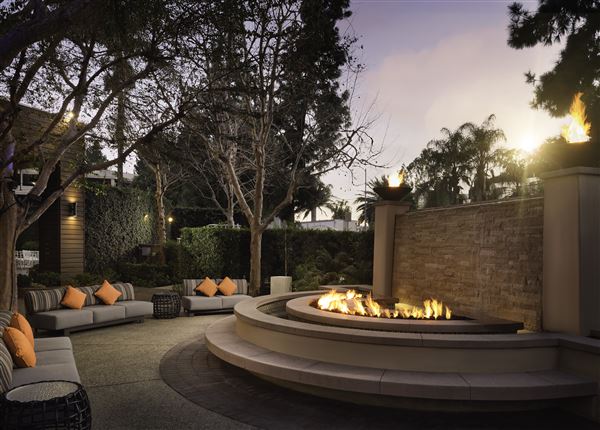 Warner Center Marriott - Woodland Hills Marriott Firepit (2/8/2020 - Credits: Warner Center Marriott)