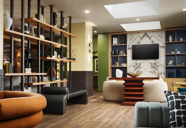 Burton House, Beverly Hills, A Tribute Portfolio Hotel - Lobby (3/25/2024 - Credits: R BENSON)