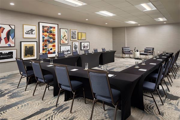 Burton House, Beverly Hills, A Tribute Portfolio Hotel - Meeting Space (3/25/2024 - Credits: R BENSON)