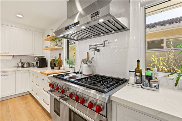 Modern kitchen and dream family room (5/26/2024 - Credits: Lonnie Silberling)