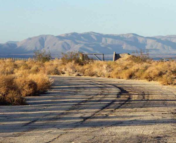 Inyokern Airport Bunkers - Airport ID: KIYK (12/31/2003)