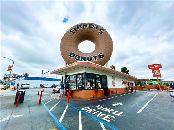 Randy's Donut Shop (10/28/2024 - Credits: Brandy Davis)