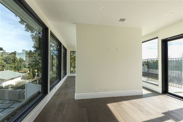 Luxury Mansion in South Pasadena (1/7/2025 6:27:35 PM - Credits: submitted by:)